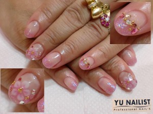 花は小さくしてストーンを増やしました