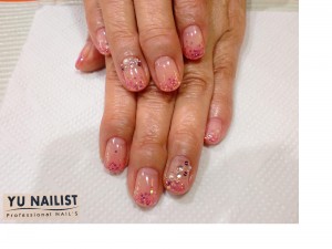 左右でストーンの並びを変えました