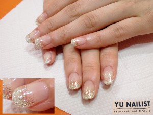 ラメの量の調節でシンプルにも華やかにもなります