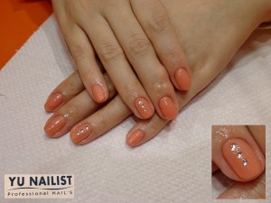 ベースはオレンジベージュ