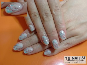 ヌーディーなベースカラー