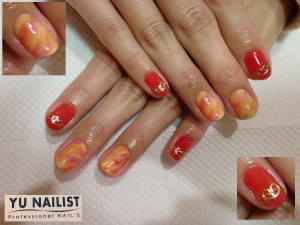 e3828de38193 朱赤がインパクトあります