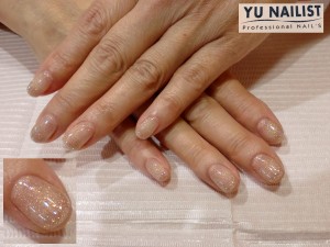 粒子が細かいグリッターです