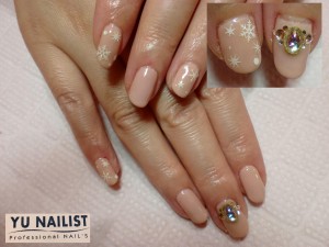 ストーンが目立ちますね